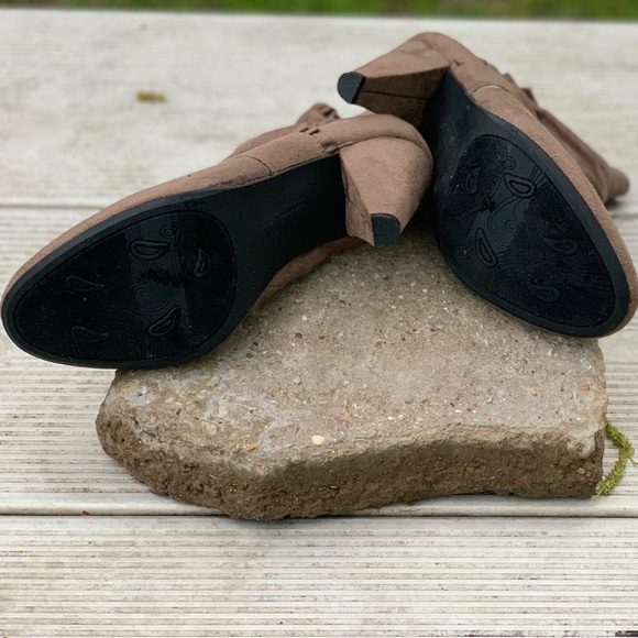 Cloudwalker Booties - Tan Suede Leather - Picture 5 of 7